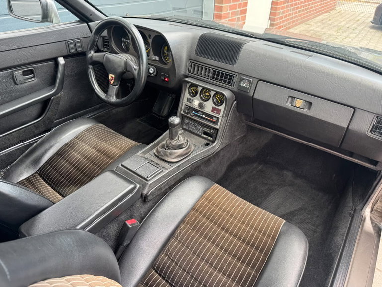 Porsche 944 Coupé