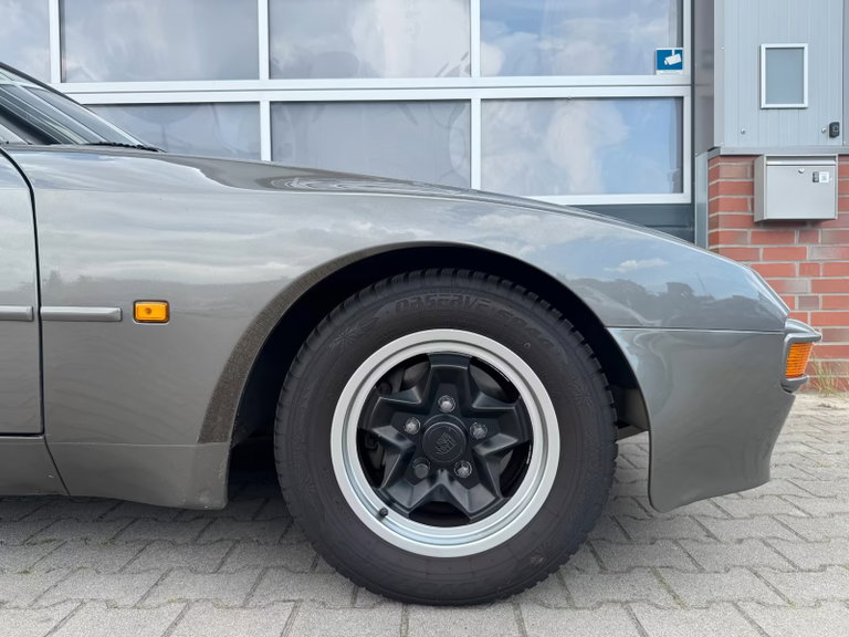 Porsche 944 Coupé