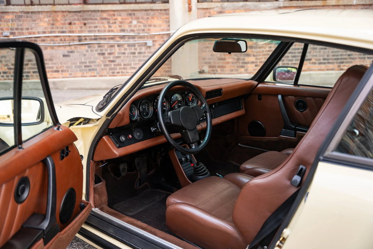 Porsche 911 Turbo 3.0 (US)