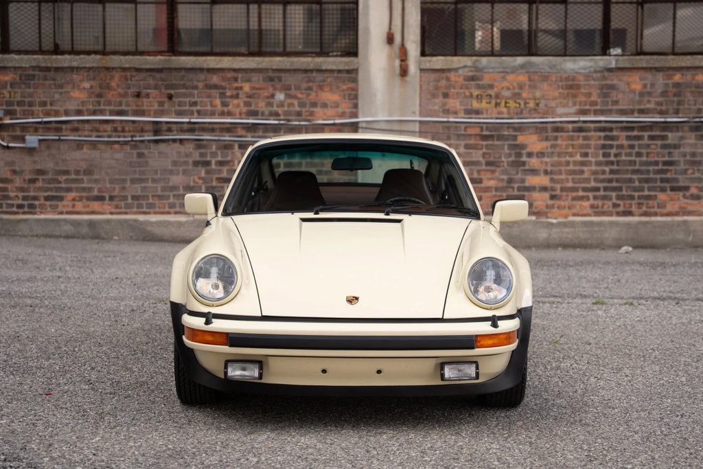Porsche 911 Turbo 3.0 (US)