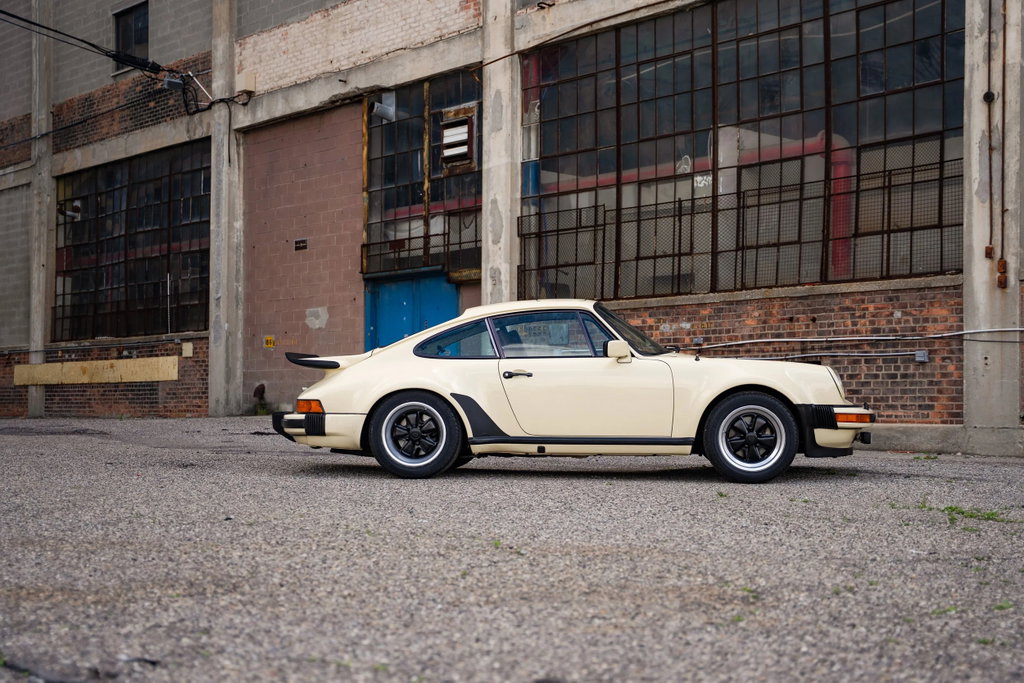Porsche 911 Turbo 3.0 (US)
