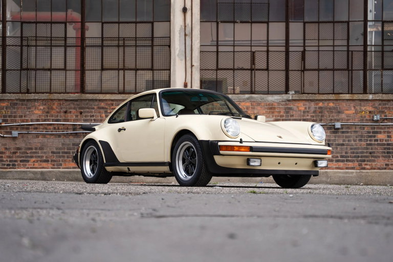 Porsche 911 Turbo 3.0 (US)