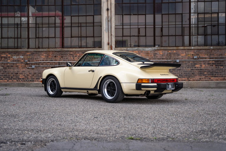 Porsche 911 Turbo 3.0 (US)