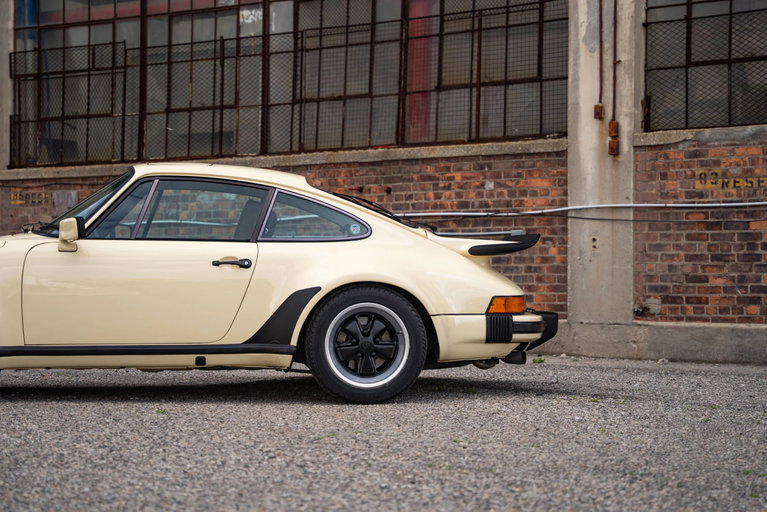 Porsche 911 Turbo 3.0 (US)