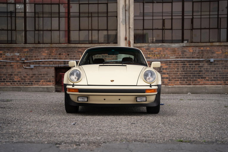 Porsche 911 Turbo 3.0 (US)