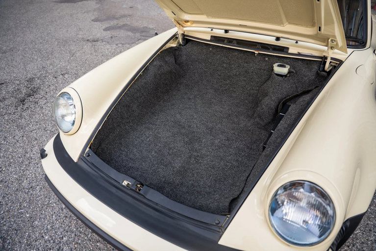 Porsche 911 Turbo 3.0 (US)