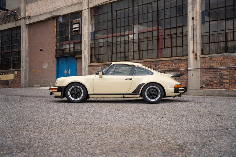 Porsche 911 Turbo 3.0 (US)