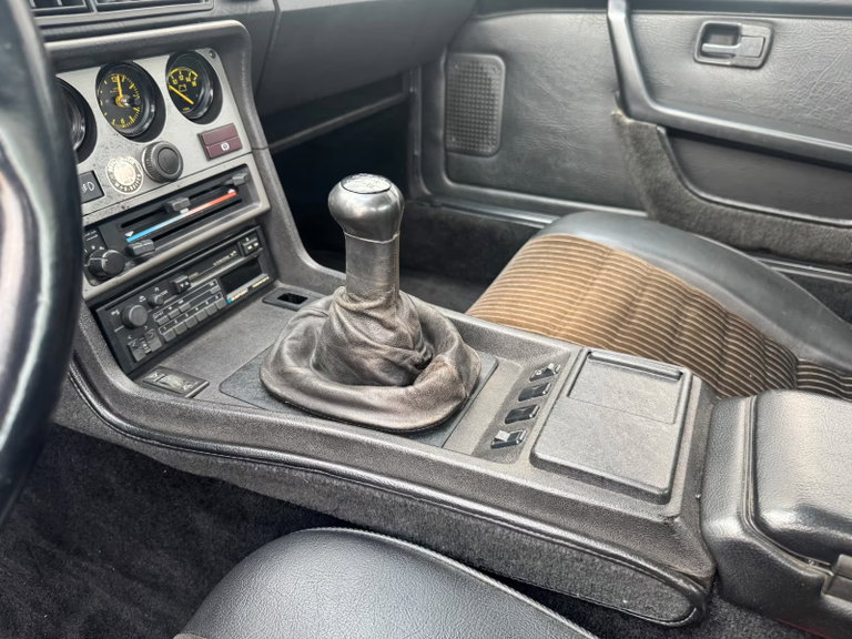 Porsche 944 Coupé