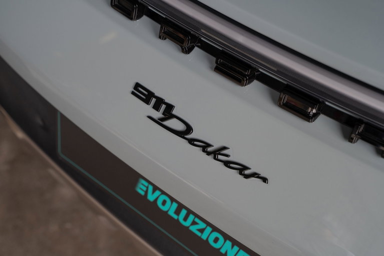 Porsche 911 Dakar