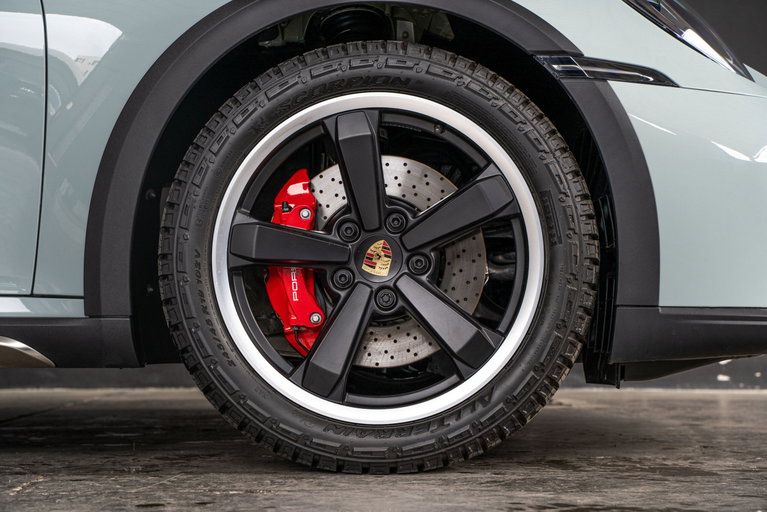 Porsche 911 Dakar