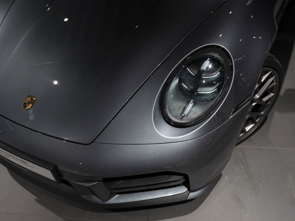 Porsche 992 Carrera