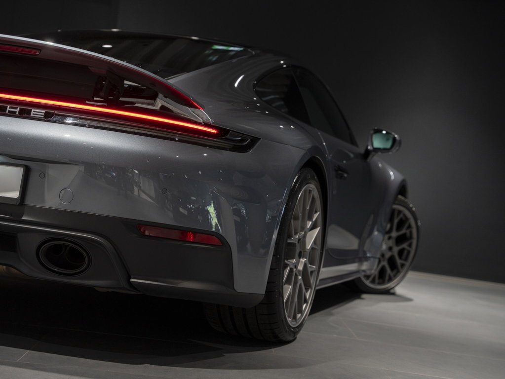 Porsche 992 Carrera