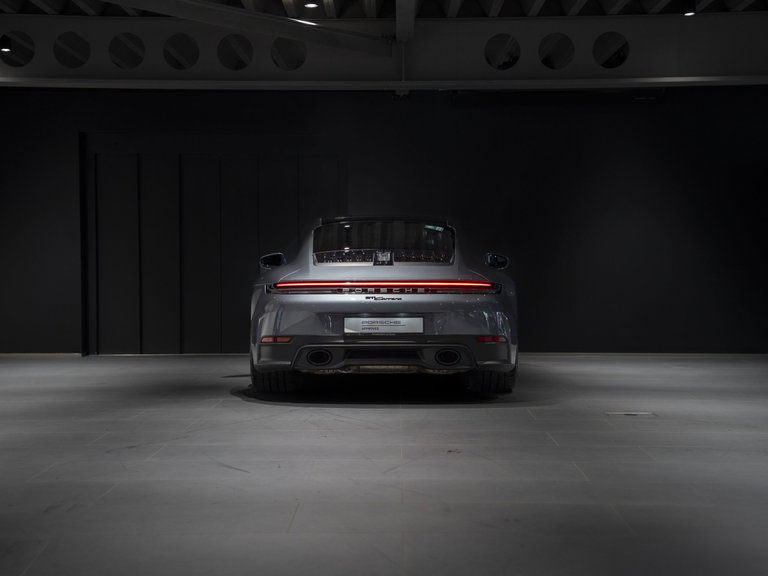 Porsche 992 Carrera