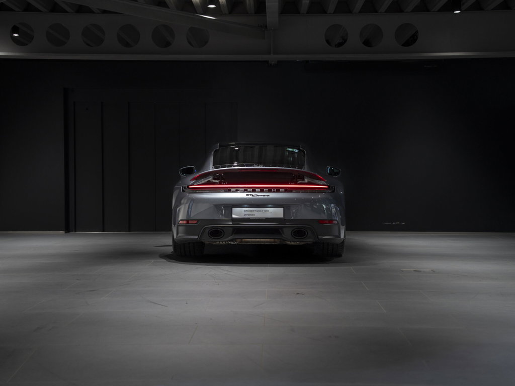Porsche 992 Carrera
