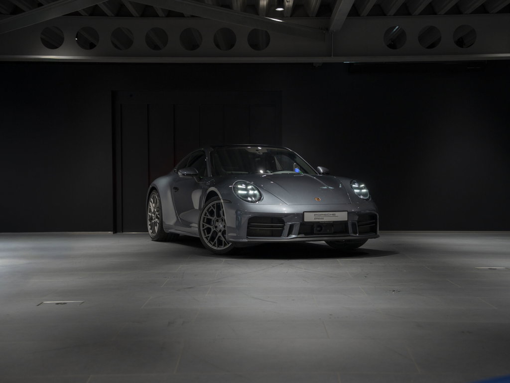 Porsche 992 Carrera