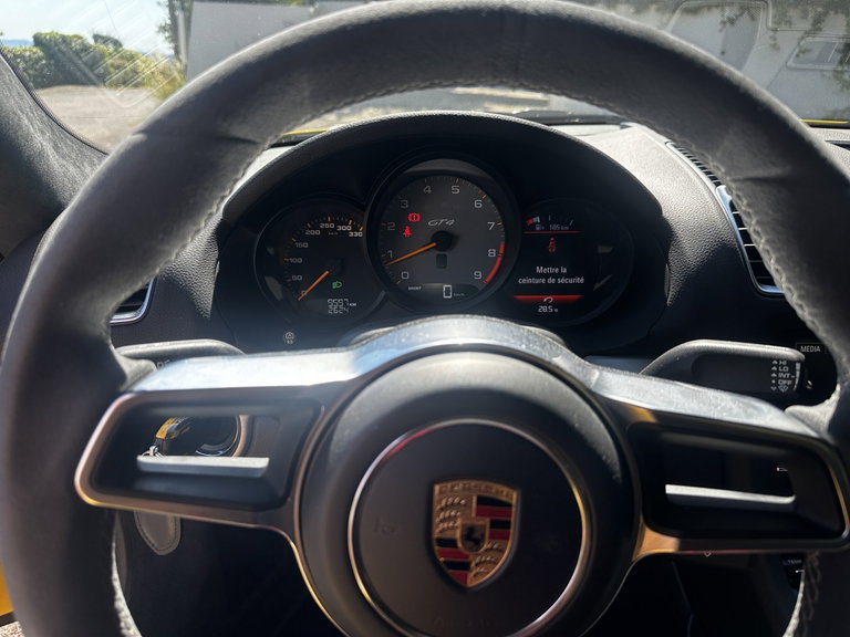 Porsche 981 Cayman GT4