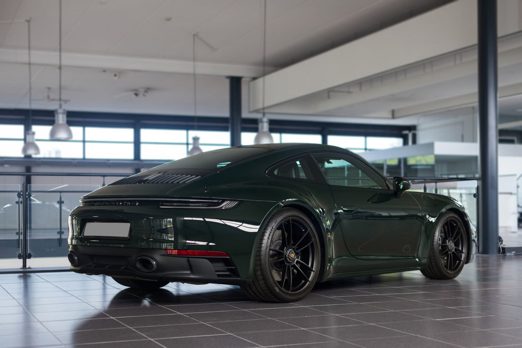 Porsche 992 Carrera 4 GTS