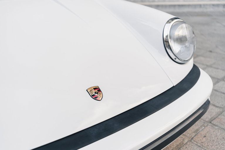 Porsche 911 Carrera 2.7