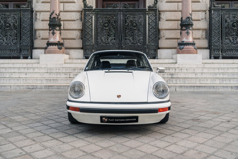 Porsche 911 Carrera 2.7