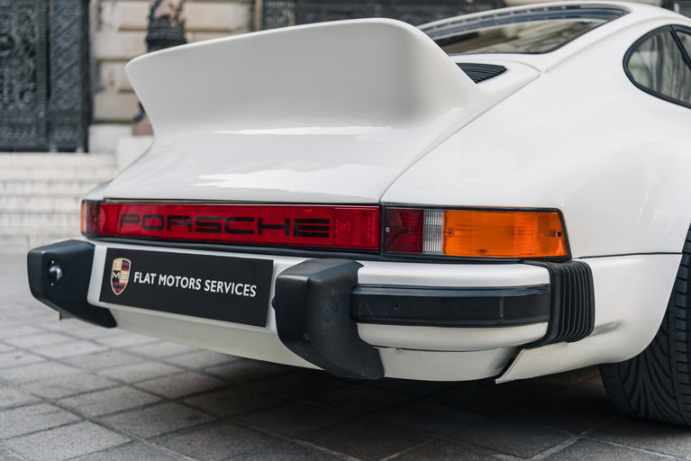 Porsche 911 Carrera 2.7