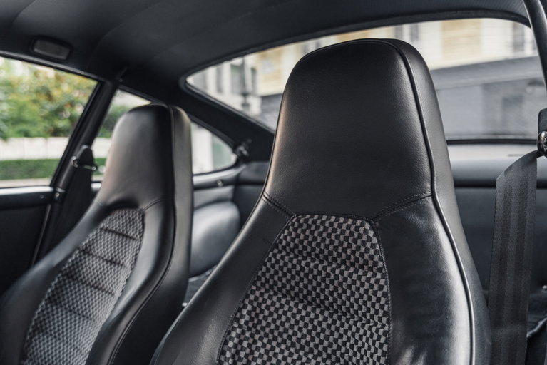 Porsche 911 Carrera 2.7