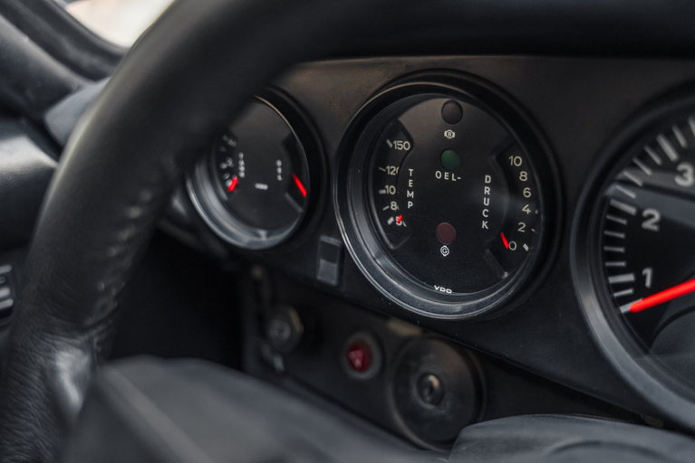 Porsche 911 Carrera 2.7