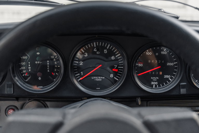 Porsche 911 Carrera 2.7