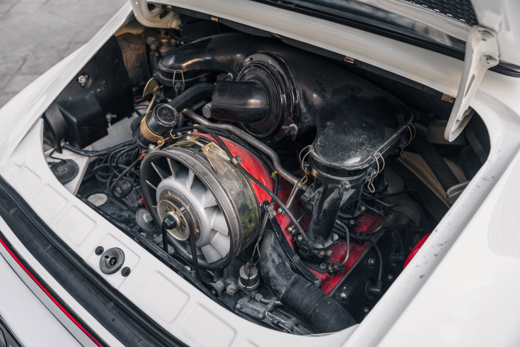 Porsche 911 Carrera 2.7