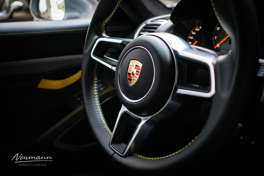 Porsche 981 Cayman GT4