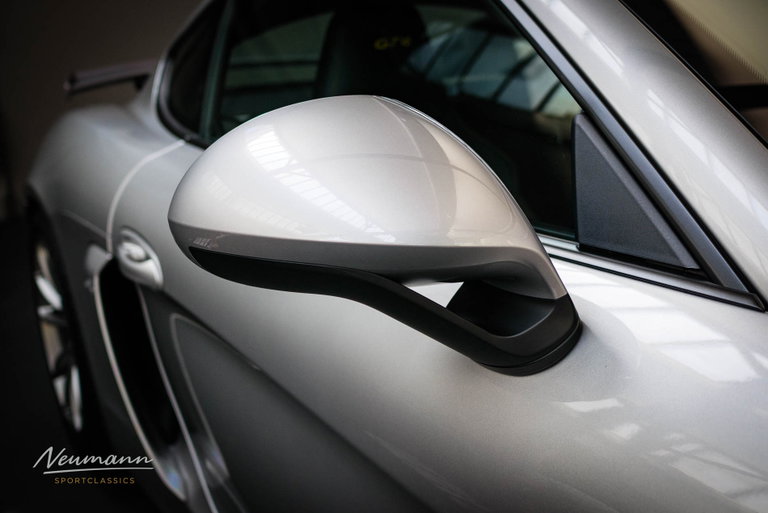 Porsche 981 Cayman GT4