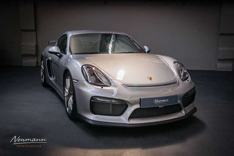 Porsche 981 Cayman GT4
