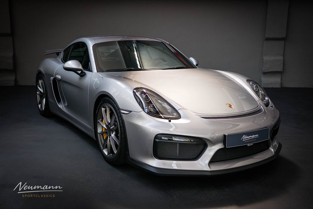 Porsche 981 Cayman GT4