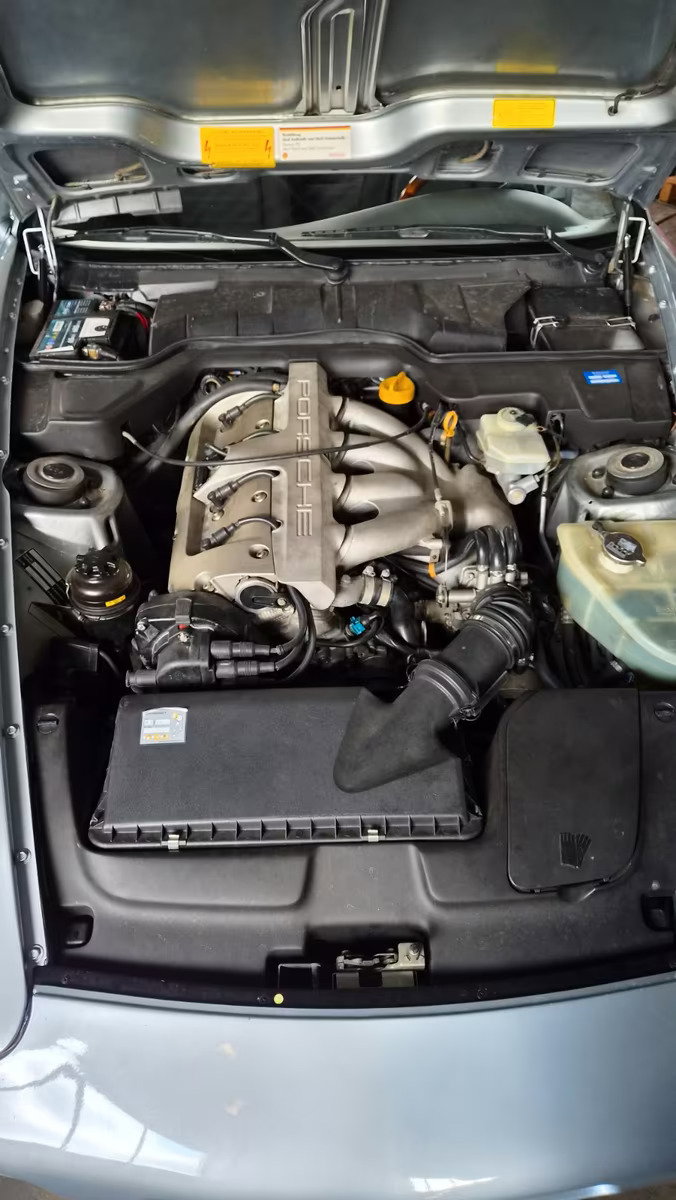 Porsche 968