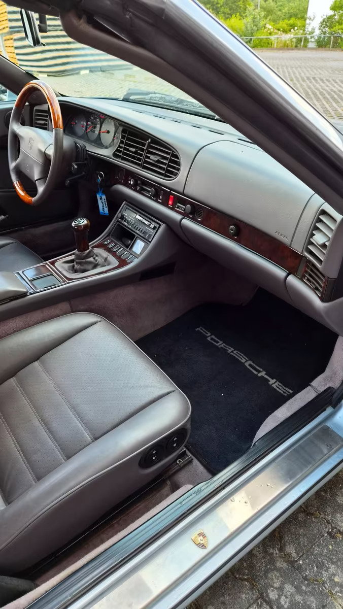 Porsche 968