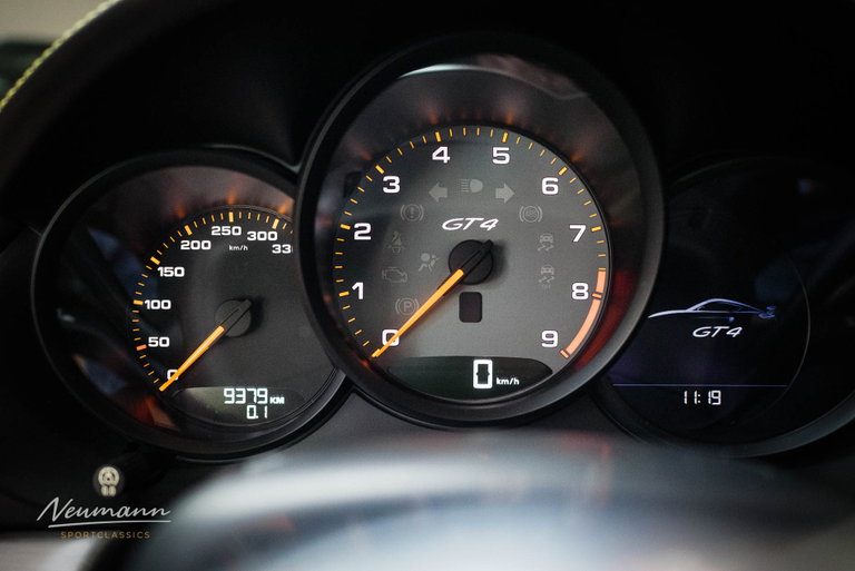 Porsche 981 Cayman GT4