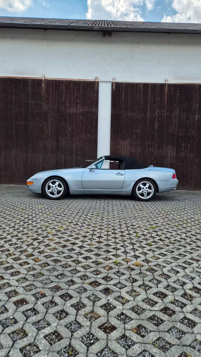 Porsche 968