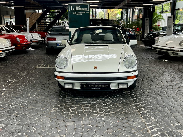 Porsche 911 Carrera 3.2
