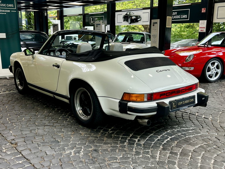Porsche 911 Carrera 3.2