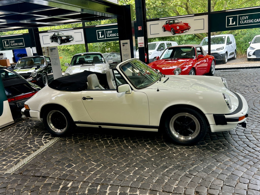 Porsche 911 Carrera 3.2