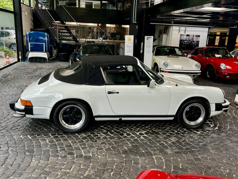 Porsche 911 Carrera 3.2