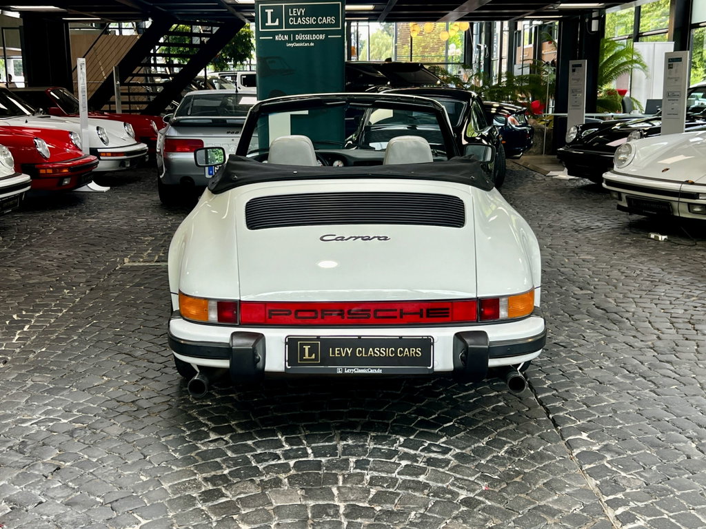 Porsche 911 Carrera 3.2