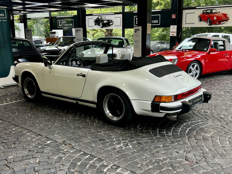 Porsche 911 Carrera 3.2