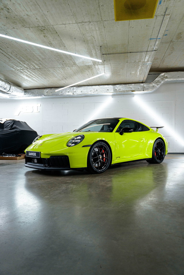 Porsche 992.2 Carrera GTS