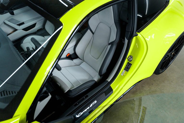 Porsche 992.2 Carrera GTS