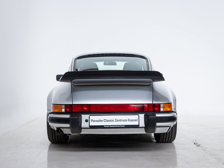 Porsche 911 Carrera 3.2 Clubsport