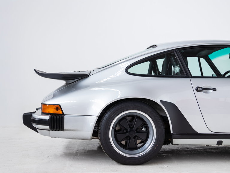 Porsche 911 Carrera 3.2 Clubsport