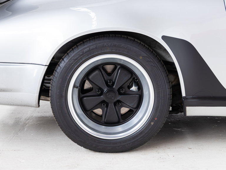 Porsche 911 Carrera 3.2 Clubsport