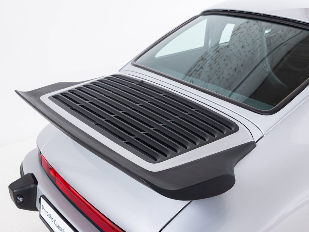 Porsche 911 Carrera 3.2 Clubsport