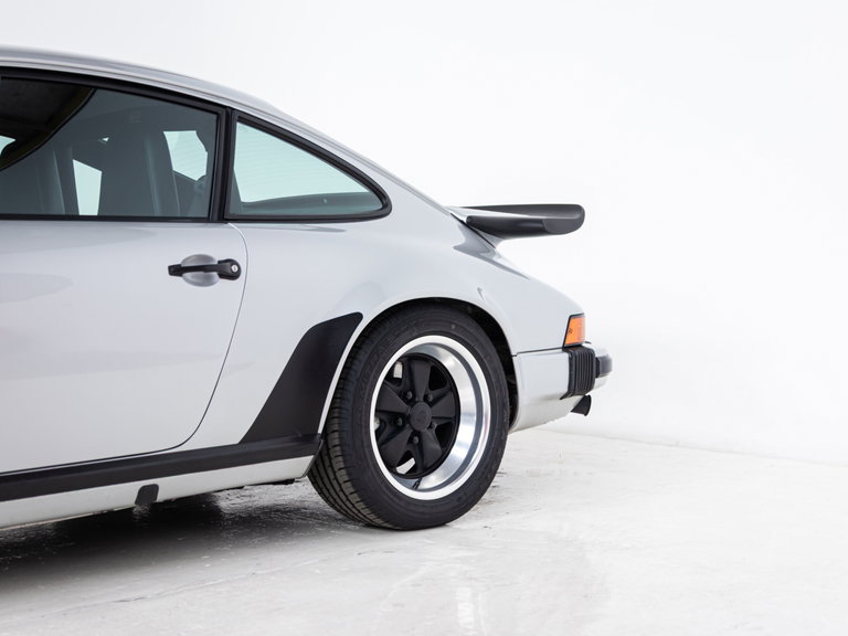 Porsche 911 Carrera 3.2 Clubsport