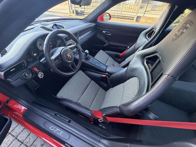 Porsche 991.2 GT3 Touring